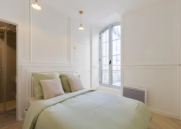 2 Pieces D'architecte Face Aux Thermes アパート